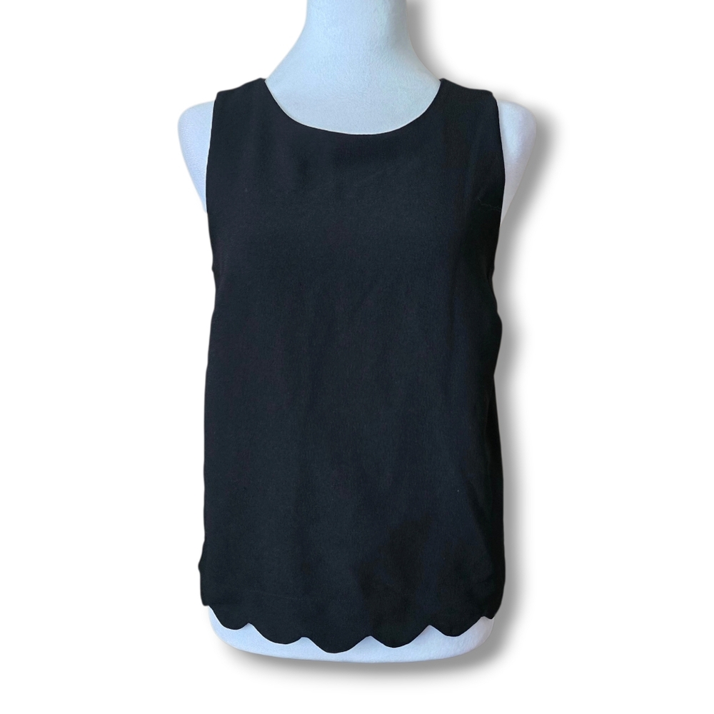 Monteau Black Scalloped Sleeveless Blouse - Size Small
